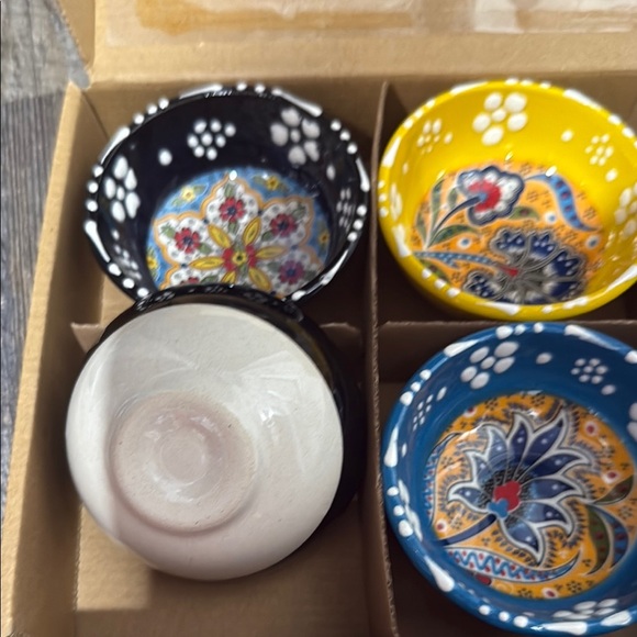 Colorful Ceramic hand made Bowls Set - Picture 4 of 7